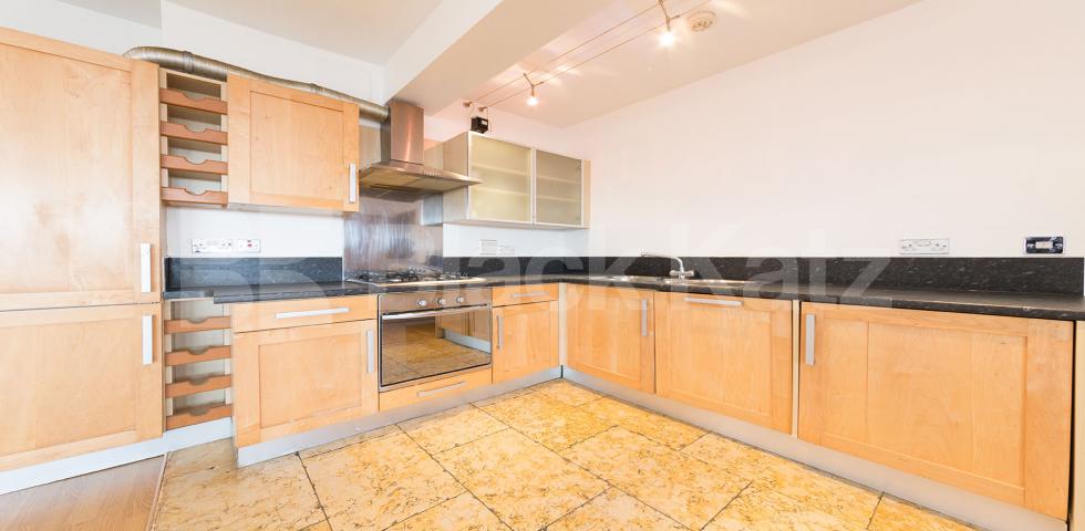 			SPACIOUS WAREHOUSE CONVERSION, 2 Bedroom, 1 bath, 1 reception Flat			 ABILITY VIEW-KINGSLAND ROAD E2, HAGGERSTON-HOXTON-DALSTON